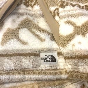 Northface fuzzy half zip up